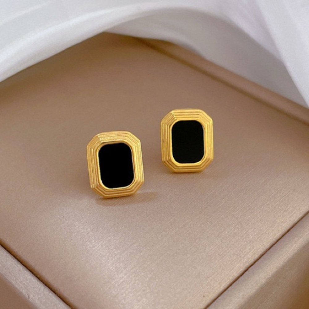 Elegant Gold and Black Earrings*18K Gold Plated Stud Earrings*Old Money*LW
